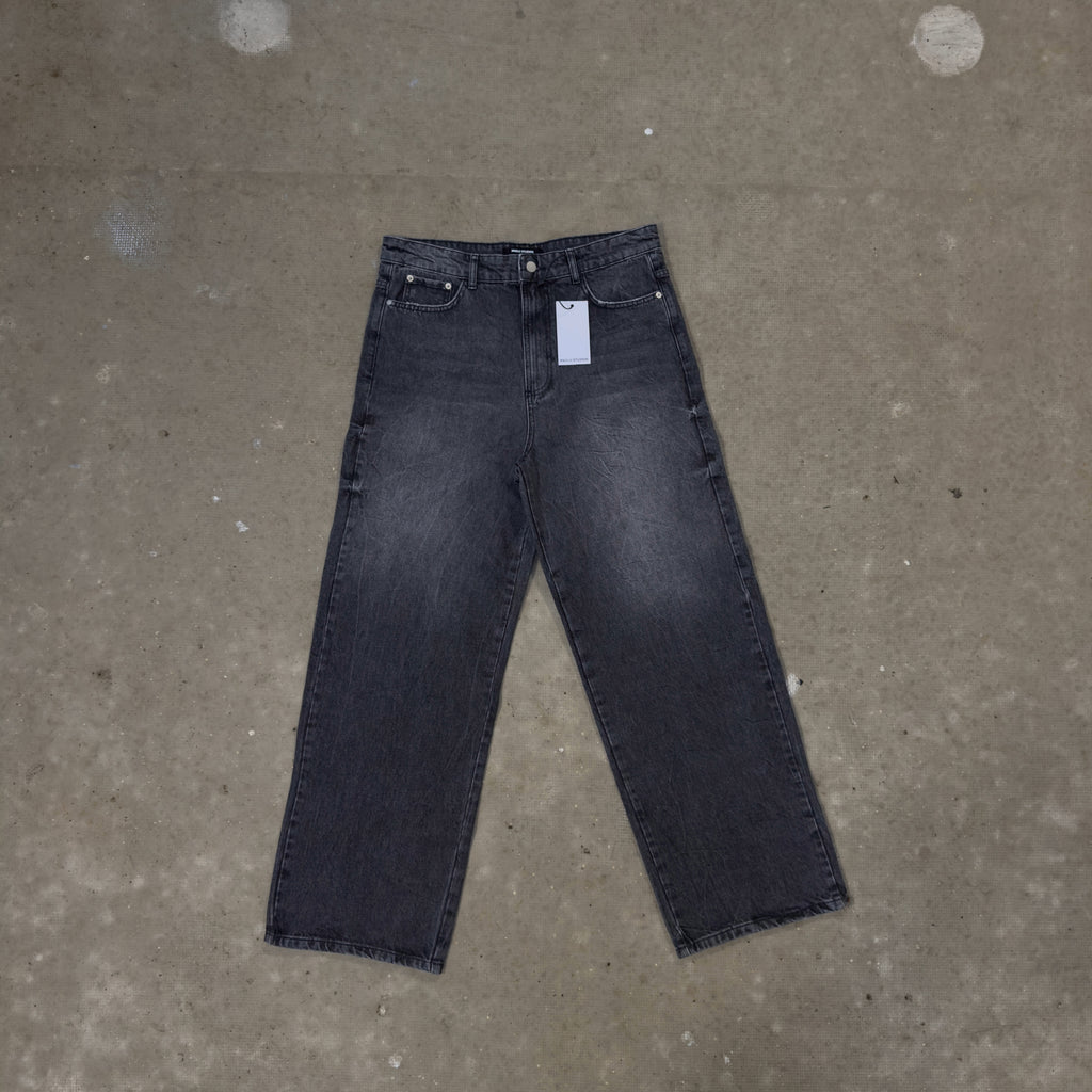 WASHED BLACK DENIM - STRAIGHT FIT