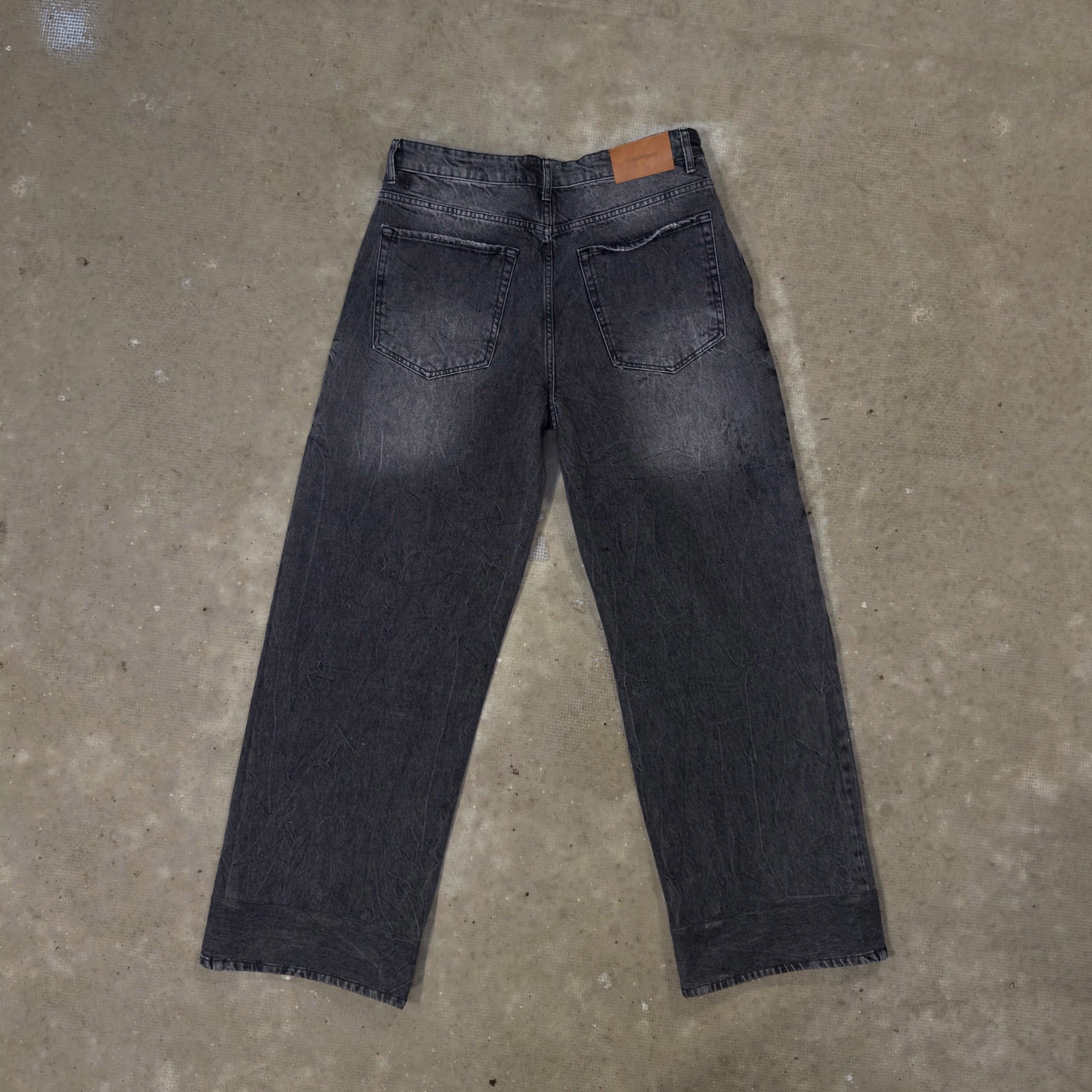 WASHED BLACK DENIM - REWORKED FIT