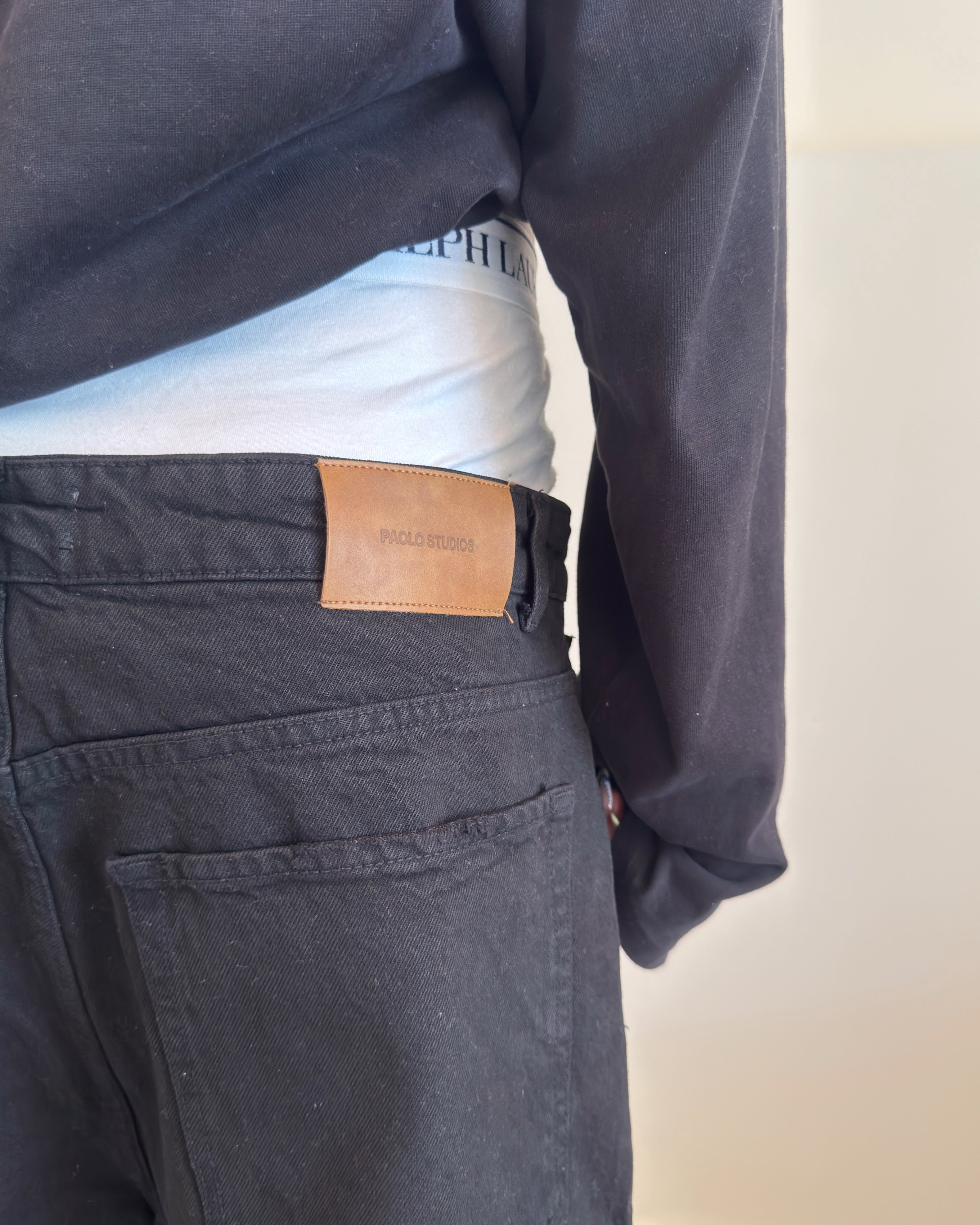 WASHED BLACK DENIM - STRAIGHT FIT